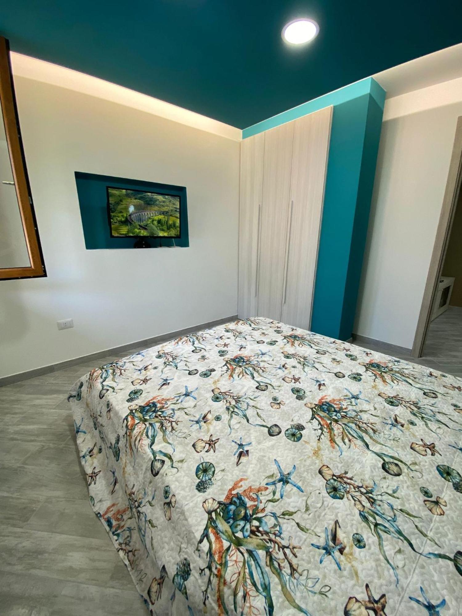 Suite Guesthouse A Pochi Passi Dal Mare Сассарі Екстер'єр фото